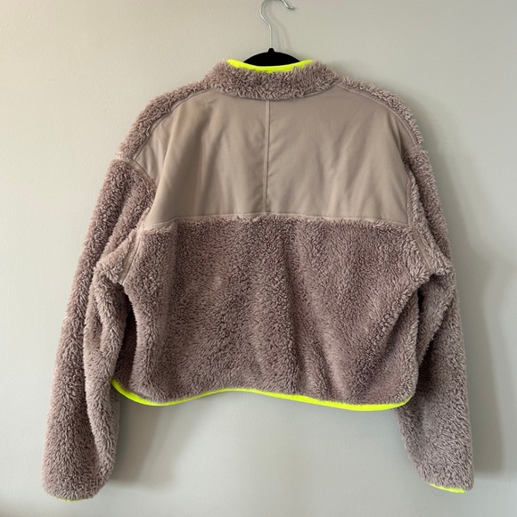 Nike Sportswear Fleece Quarter Zip Crop (Size Large) - Picture 3 of 8